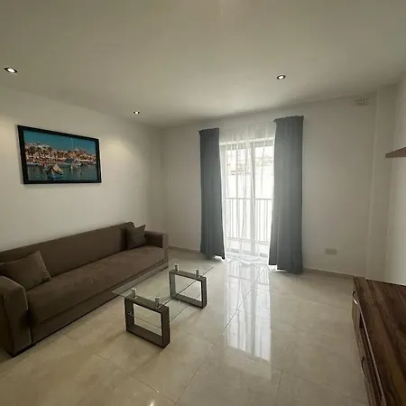 Duplex Penthouse In Sleeps 6 Apartment *