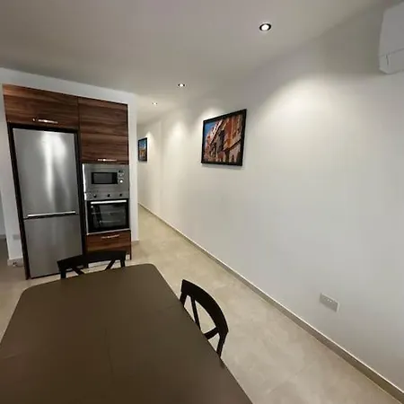 Apartment Duplex Penthouse In Sleeps 6
