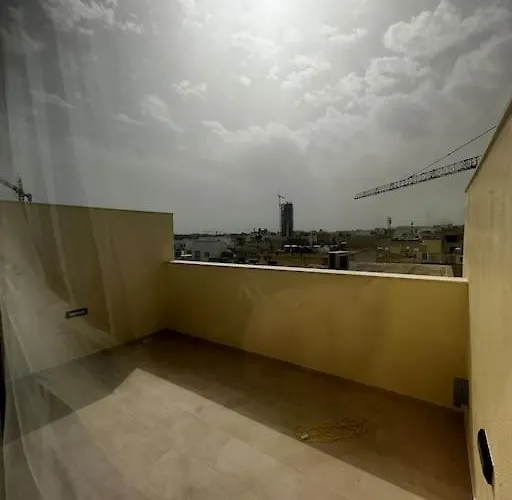 Apartament Duplex Penthouse In Sleeps 6 Gzira