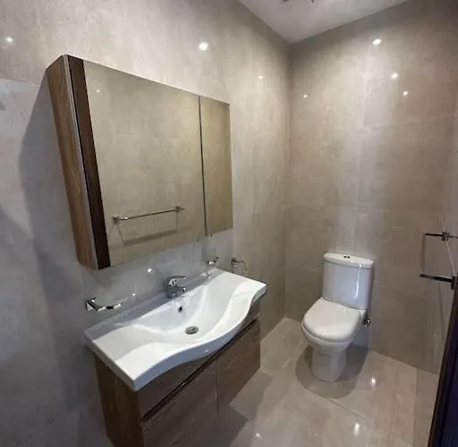 Duplex Penthouse In Sleeps 6 Gzira