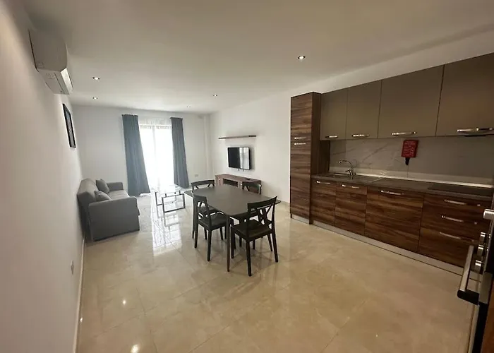 Appartement Duplex Penthouse In Sleeps 6 Gzira